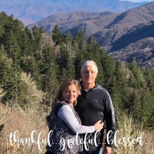 Meet your Posher, Johnny melanie